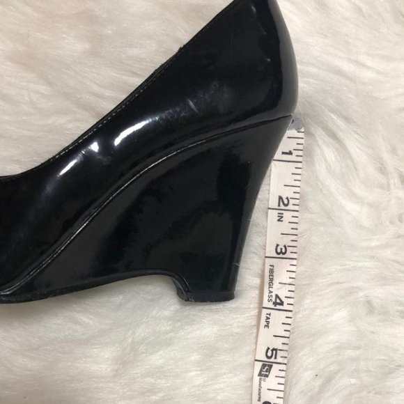 Steve Madden Patent Wedge - Picture 7 of 10